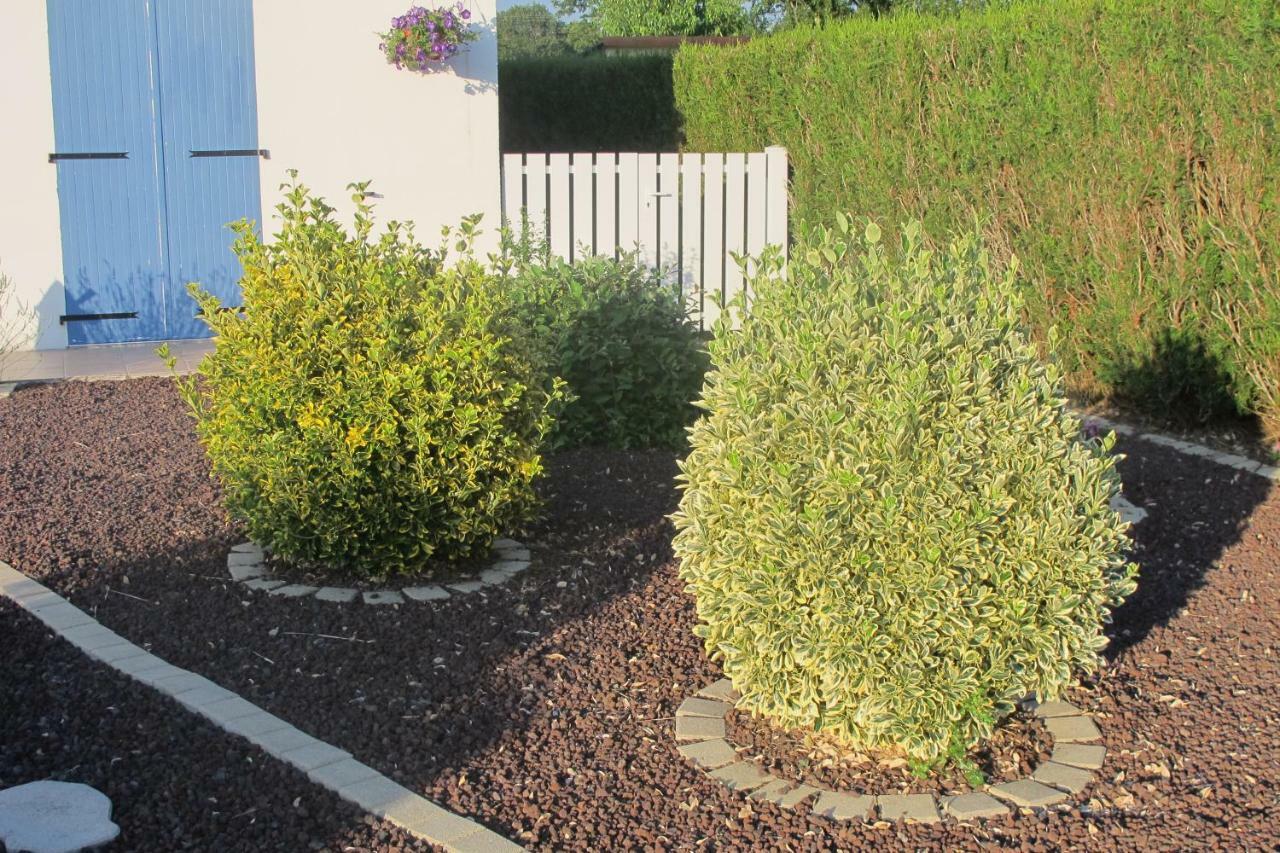 Le Contrevent Vila Saint-Julien-des-Landes Exterior foto