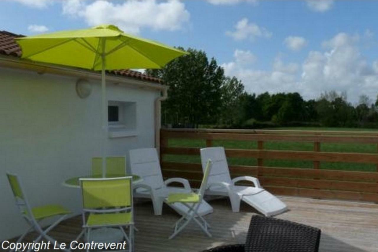 Le Contrevent Vila Saint-Julien-des-Landes Exterior foto